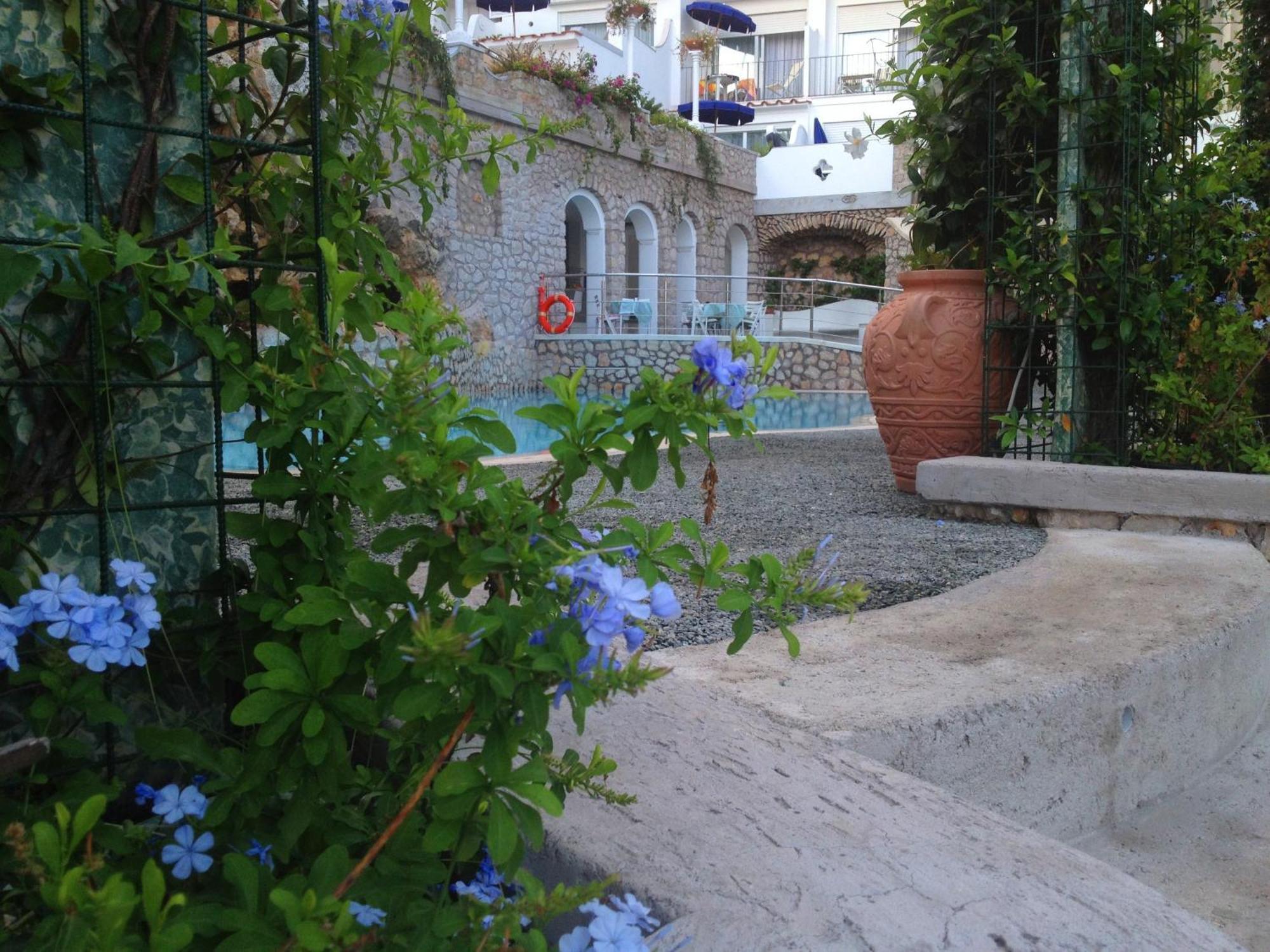 Hotel La Floridiana Capri Luaran gambar